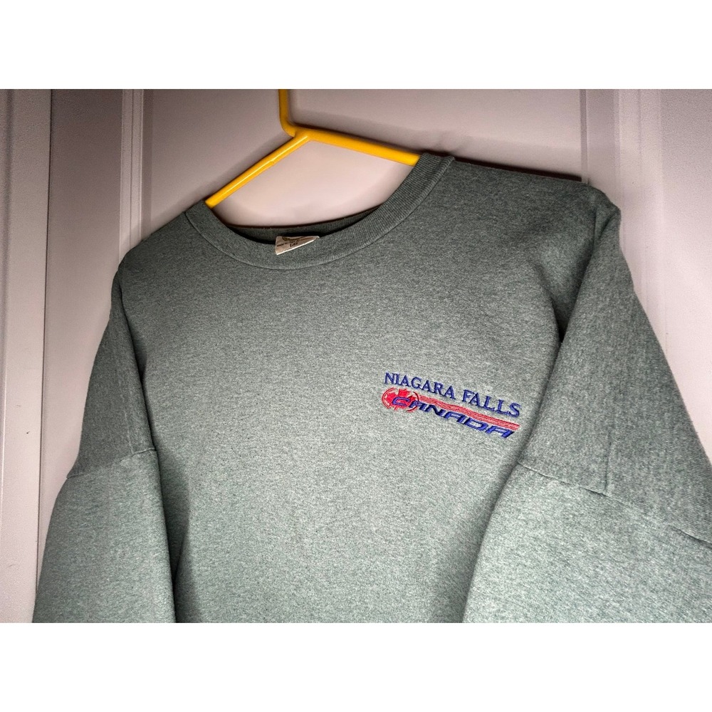 Vintage 90's Single Stitch Niagra Falls Canada Embroidery Crewneck Sweatshirt